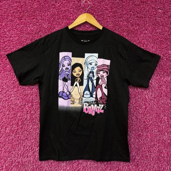 Bratz Dolls Retro Graphic Design T-Shirt Small - Picture 1 of 4